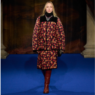 Burberry 2025冬季時裝秀，帶人逃離繁忙城市，開展華麗高雅之旅