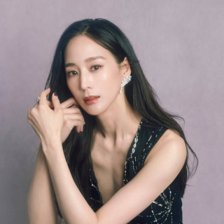 是Chanel又是Ferragamo全新品牌大使！一...